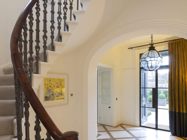 Roxburgh McEwan Architects. Edinburgh villa - Main entrance.