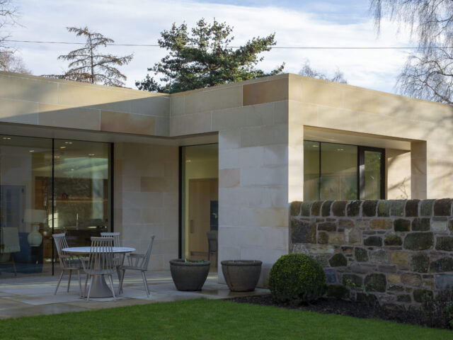 Roxburgh McEwan Architects. Garden villa extension - External view of extension.
